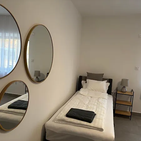 Pp Apartment *